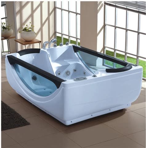 Two Person Bathtubs For A Romantic Couple