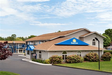 Days Inn By Wyndham Middletownnewport Area Middletown Ri Hotels