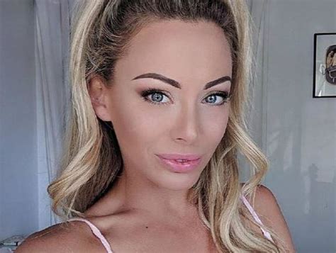 Isabelle Deltore The Prison Officer Who Became A Porn Star Nz Herald