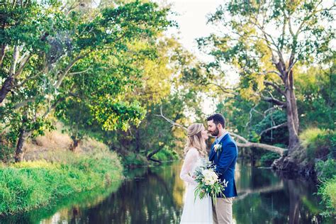 Rockhampton Lagoon Paradise Sample Couple Photos Couples Scenes