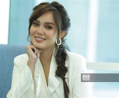 Uqasha senrose dirisik keluarga kamal. Uqasha tak mahu terlalu memilih | Selebriti | Berita Harian