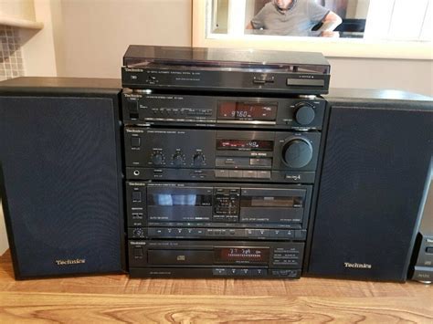 Technics Stereo Hi Fi System With 6 Cds And Turntable In