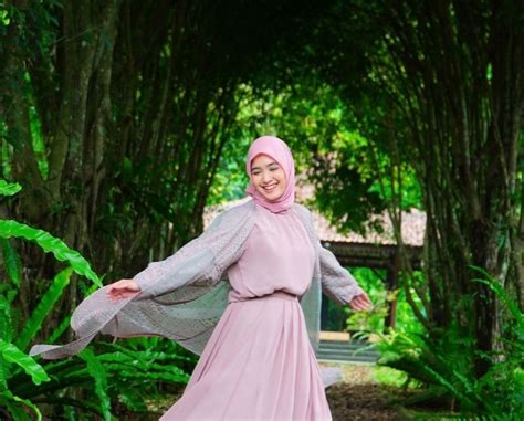 Profil Dan Biodata Cut Syifa Makin Cantik Dengan Jilbabnya Malang Hot