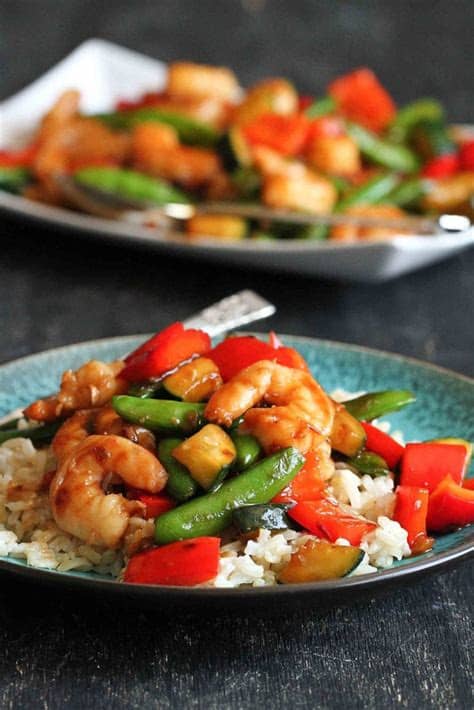 With mushrooms as the base, this recipe is made with 100% whole food plant food. Shrimp & Vegetable Stir Fry with Jasmine Rice - Cookin Canuck