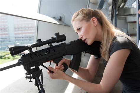 Women Face Blonde Girls With Guns Czech Women Rifles Sniper Rifle