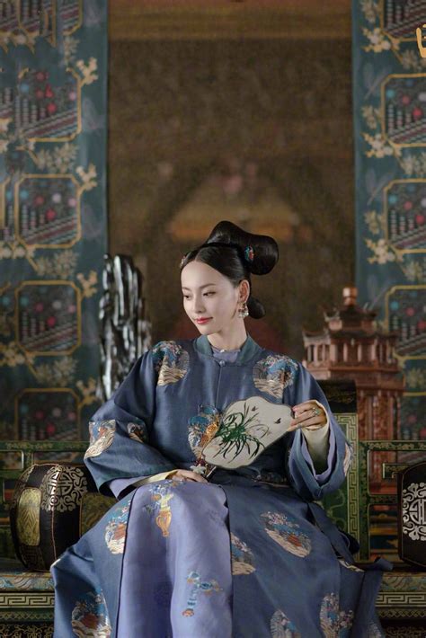41 tuổi, mỹ nhân phim thiên long bát bộ thuở nào đã là sao hạng a, có tổ ấm viên mãn cùng nhiều dự án điện ảnh đang chờ trình làng trong thời gian tới. Diên Hi Công Lược: Mỹ nhân Trương Gia Nghê nhan sắc đời ...