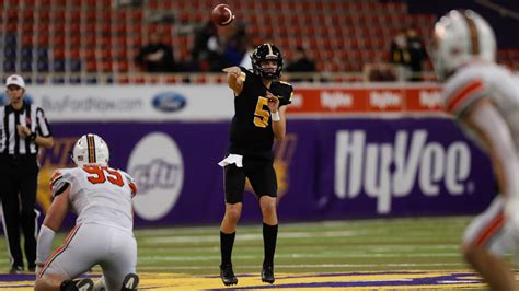 Southeast Polk football stuns Valley in 49-14 Class 5A championship
