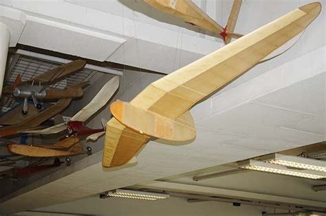 Planeurs antiques Modèles réduits d avions Aile volante Modelisme avion