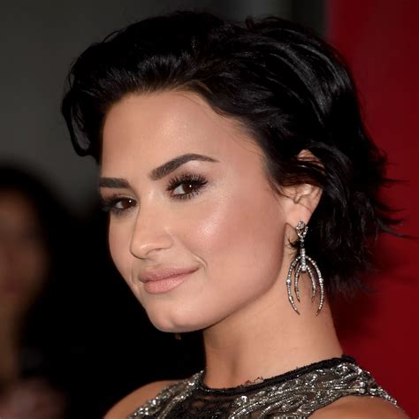 Demi Lovato Wore Her Own Eyeshadow Palette And Looked So Amazing