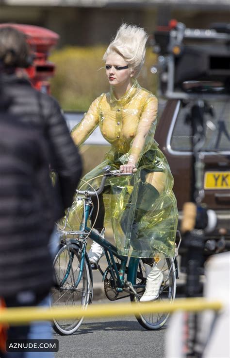 Maisie Williams Sexy Rides Bike During Filming Of Sex