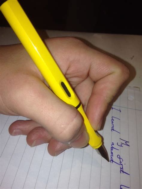 How You Can Help Left Handers Write Neatly Magic Link Handwriting