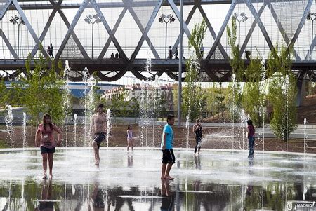 Randstad españa, s.l.u con domicilio social en la calle vía de los poblados 9, edificio b, 5ª planta, 28033 madrid; The Madrid Río Project, including the Madrid Beach