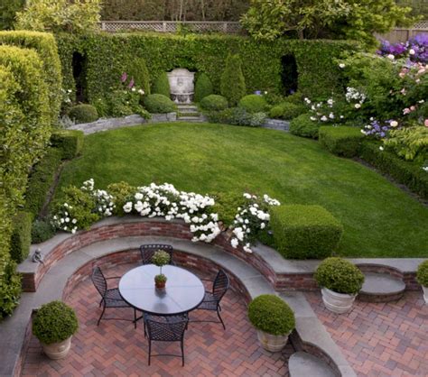 39 Amazing Townhouse Courtyard Garden Designs