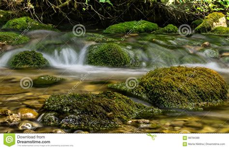 Cascade Falls Over Mossy Rocks Stock Image Image Of Mountain Drop