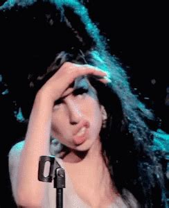 Amy Winehouse Crooked Lips Gif Amy Winehouse Crooked Lips Discover