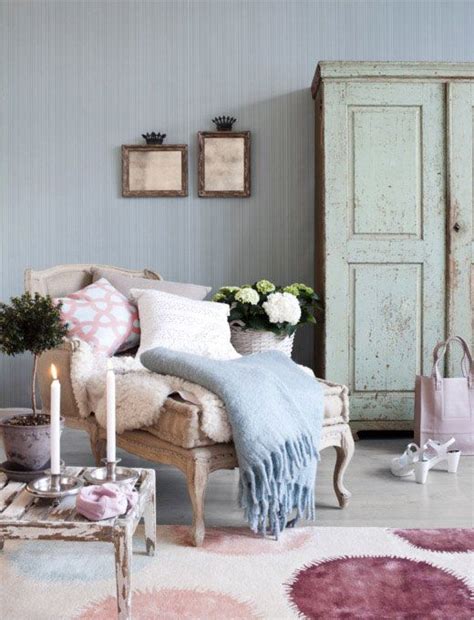 A Dip Into The Pastel Nuance Shabby Chic Room Rustic Living Room