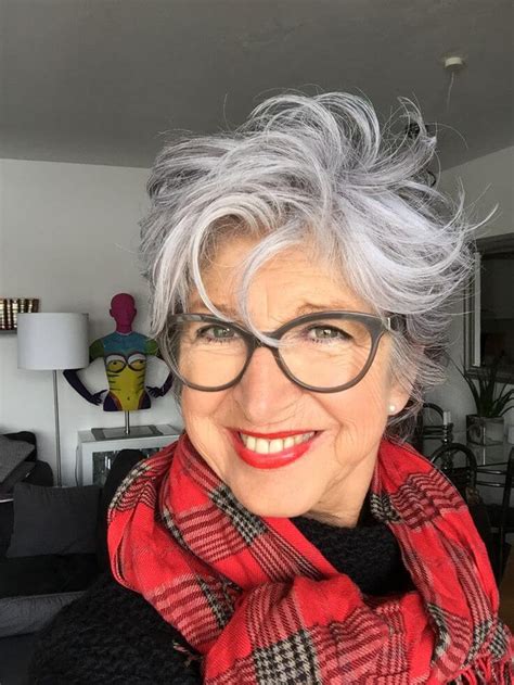80 Hairstyles For Women Over 50 With Glasses Short Hair Older Women