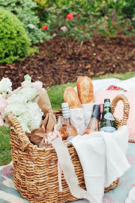Summer picnic basket ideas video. Best 25+ Summer picnic ideas on Pinterest | Picnic ...