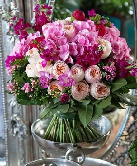 Un Bello Ramo De Rosas Beautiful Flower Arrangements Beautiful