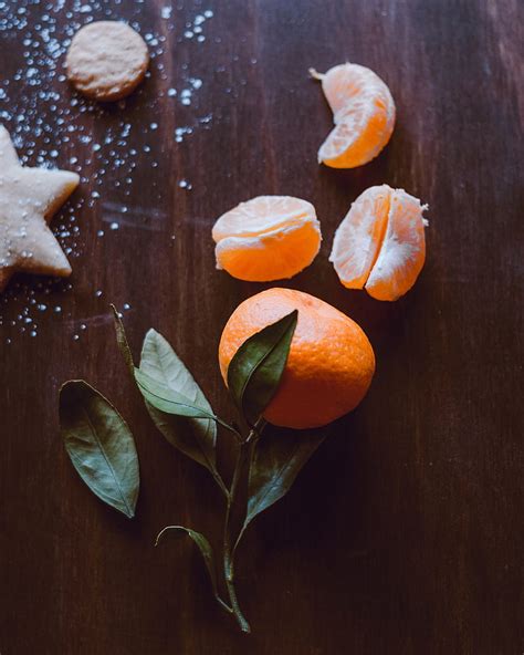 Tangerine Fruit Slices Leaves Citrus Hd Phone Wallpaper Peakpx