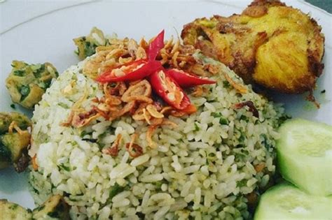 Untuk lebih lengkap & jelasnya, silahkan nonton di youtube channel : Resep Indomie Goreng Nyemek Pedas - RESEP MASAKAN MIE ...
