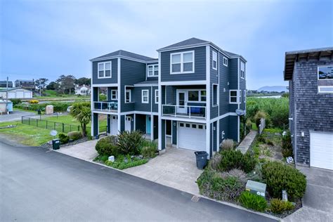 Lakeside Haven - Home Rental in Rockaway Beach