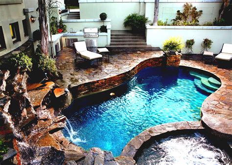 We all love the idea of updating our yards from time to time (but without going broke, thanks) to keep our homes beautiful and tasteful. 25 Fabulous Backyard Swimming Pool Ideas For Cozy Summer ...