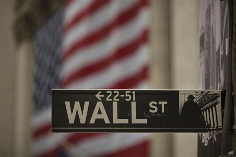 Traders Thoughts Wall Street Indices Await Catalyst For Their Next