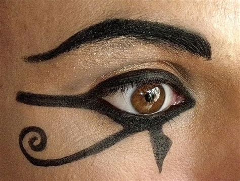 Makeup Eye Of Ra Egyptian Eye Makeup Egyptian Makeup Ancient