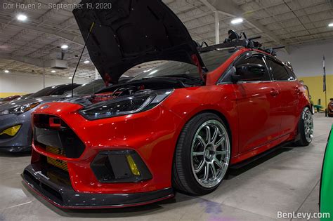 Red Ford Focus St With Crbon Fiber Inserts In Bumper Benlevy Com