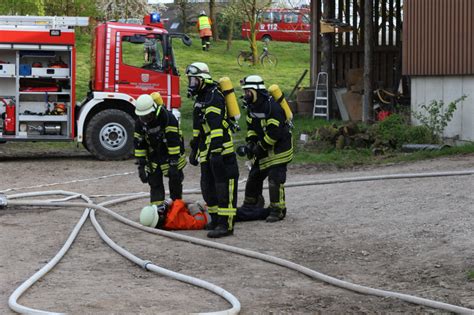 Übung Feuerwehren Aus Buer Retten Mehrere Personen