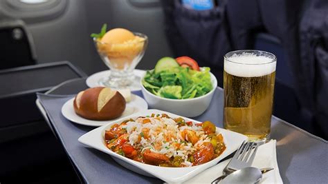 United Details In Flight Food Changes For 1st Biz Class