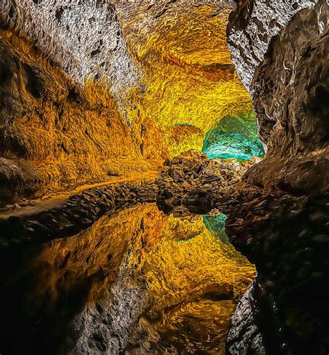 Mirror Reflection Inside A Volcanic Cave Cueva De Los Ve Flickr