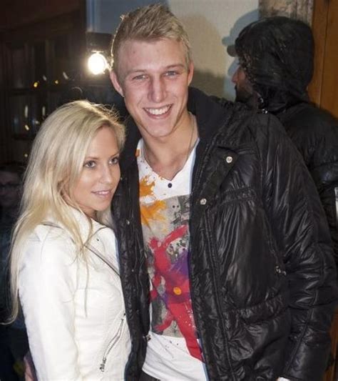 #julian brandt #julian baumgartlinger #bayer leverkusen #baumi pls don't choke jule. Die besseren Hälften der Fußballer (WAG-Übersicht Mainz 05)