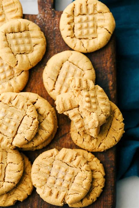 Peanut butter cookies don't have a reputation as a health food… …but leave it to my husband (the chef in the family) to find a way to make them good for you! 3 Ingredient Cookies No Egg - Family Fresh Meals