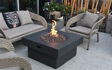 Learn how it's done from the experts in fire. Amazing Backyard Fire Pit Table Uk for Every Budget | TheWyco