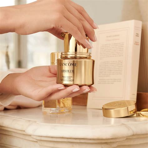 Revitalise your skin with Lancôme Absolue Precious Cells Soft Cream, a
