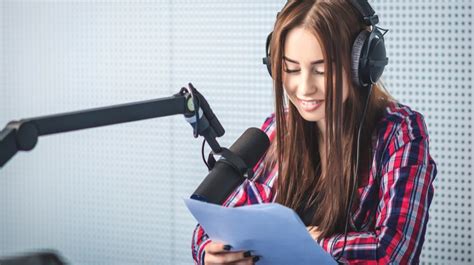 9 Criteria To Select The Perfect Elearning Voice Over Artist