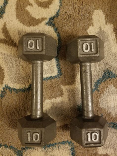 Set Of 2 Ten 10 Pound Dumbbells Good Condition Work Out Wear