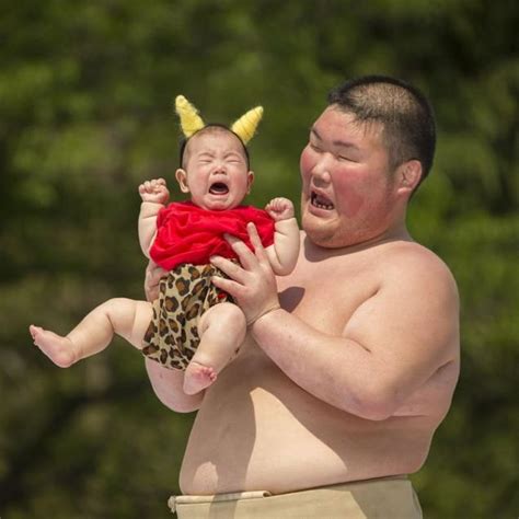 Sumo Wrestlers Strive To Make Babies Cry During Annual Japanese Festival Wtf Gallery Ebaum S