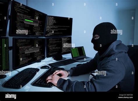 Male Computer Hacker Hi Res Stock Photography And Images Alamy