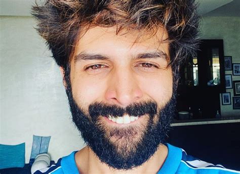 Kartik Aaryan Becomes The ‘sasta Bunny On Easter As He Sticks Out His Teeth In This Cute Selfie