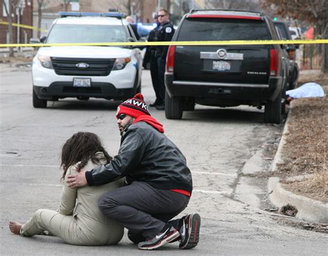 1 Dead 10 Injured In Chicago Shootings Chicago Tribune
