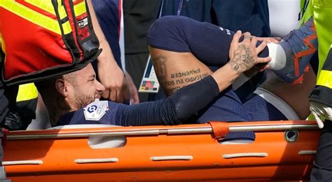 Psg Les Images Terribles De La Blessure De Neymar