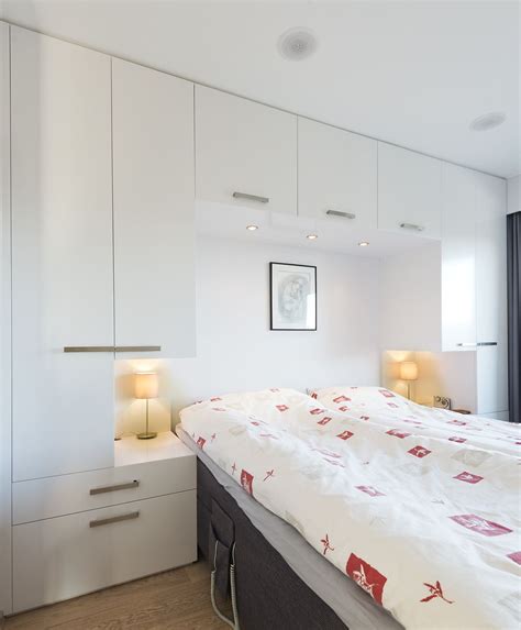 En espacios reducidos, una muy buena opción es optar por hemnes. Garderobe soverom Garderoben på soerommet kan være med å ...