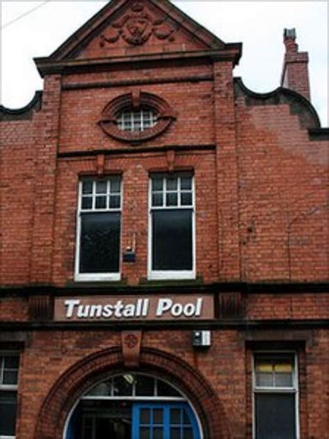 Volunteers aim to reopen Tunstall Pool Victorian baths - BBC News