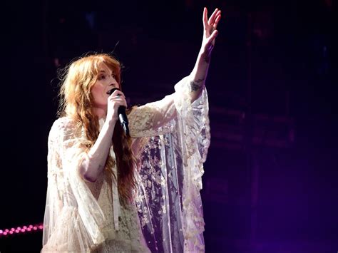 florence and the machine review los angeles dance fever sweeps a lavish movie palace the