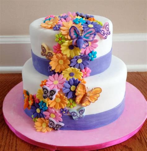 God is great and you are blessed, so happy for you. 33 Pretty Birthday Cake Ideas For Girls | Table Decorating ...