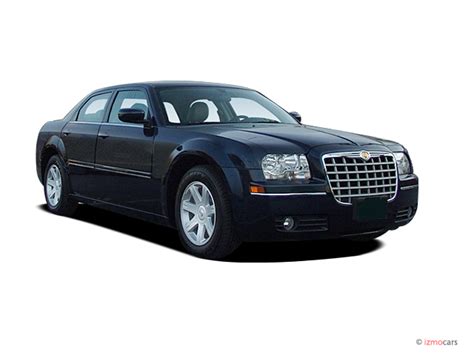 2005 Chrysler 300 Review Ratings Specs Prices And Photos The Car