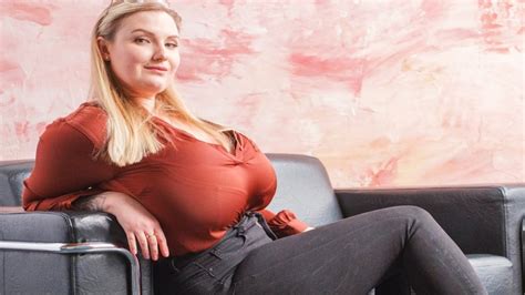 Kira Liv Ukrainian Curvy Plus Size Model Bio Wiki Born In Livin In Youtube